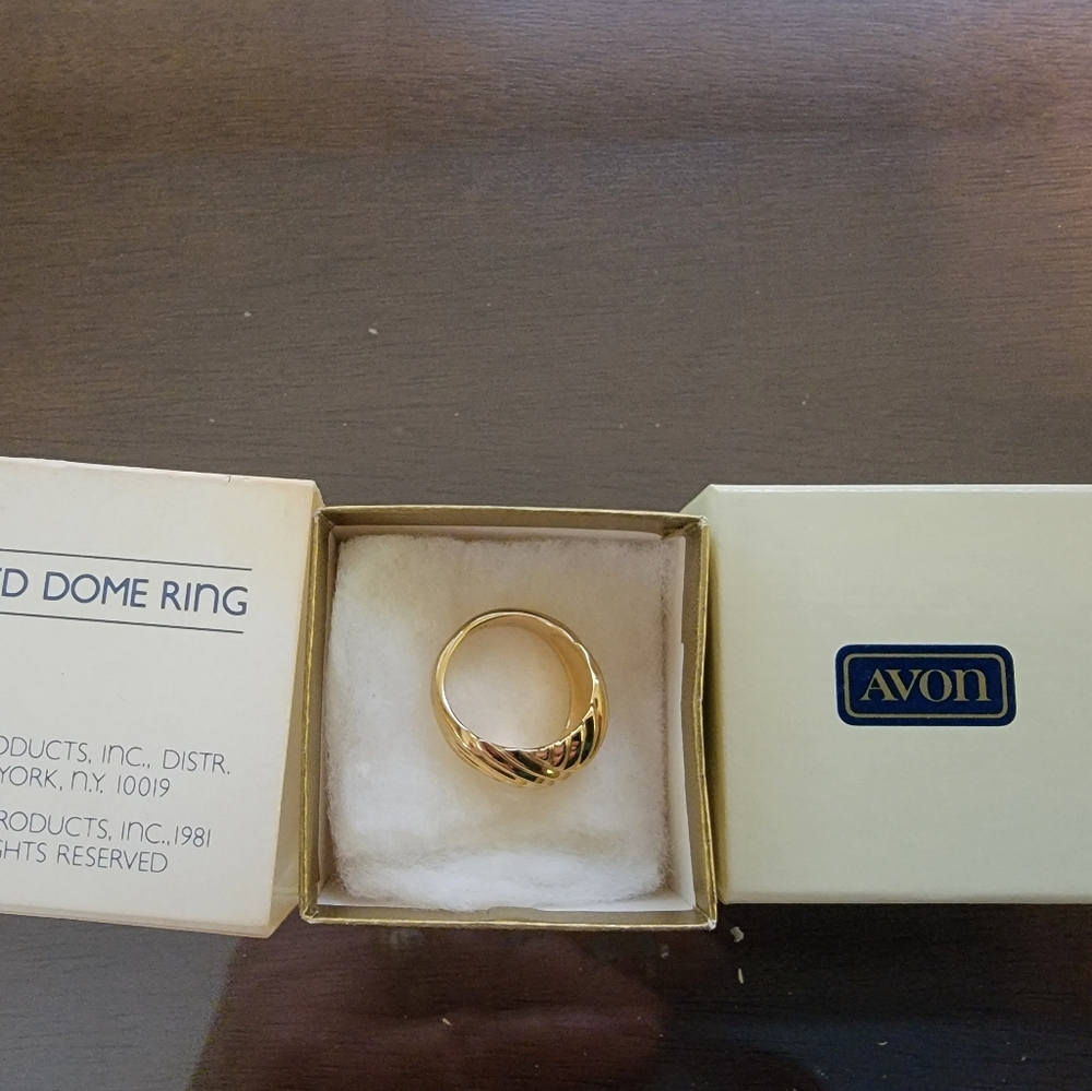,Vintage Avon ribbed faux Gold dome ring, size 5 - Picture 6 of 6